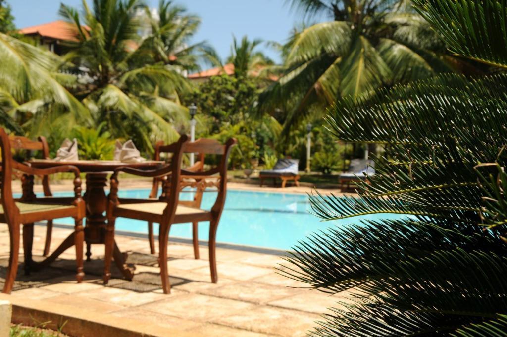 Hotel Lagoon Paradise Негомбо Екстер'єр фото