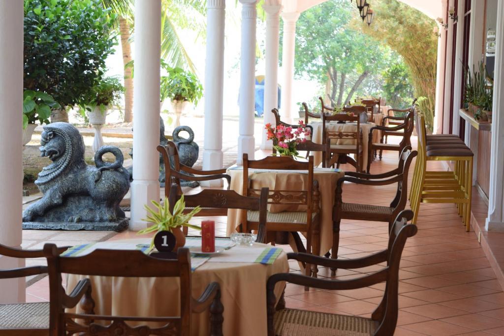 Hotel Lagoon Paradise Негомбо Екстер'єр фото