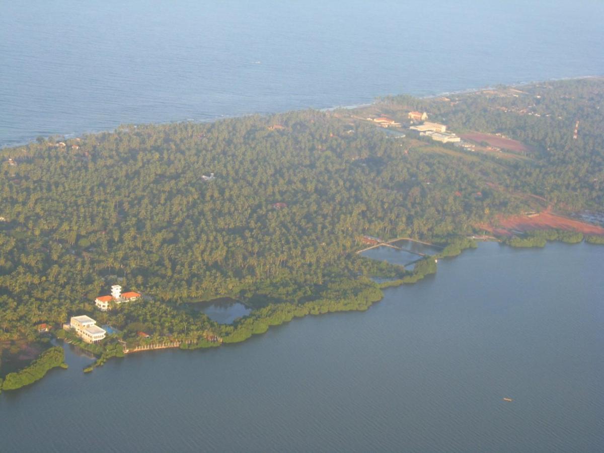Hotel Lagoon Paradise Негомбо Екстер'єр фото