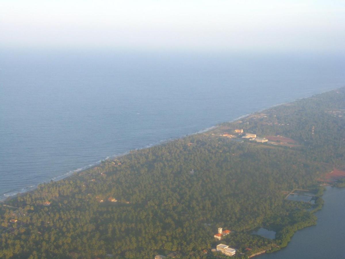 Hotel Lagoon Paradise Негомбо Екстер'єр фото